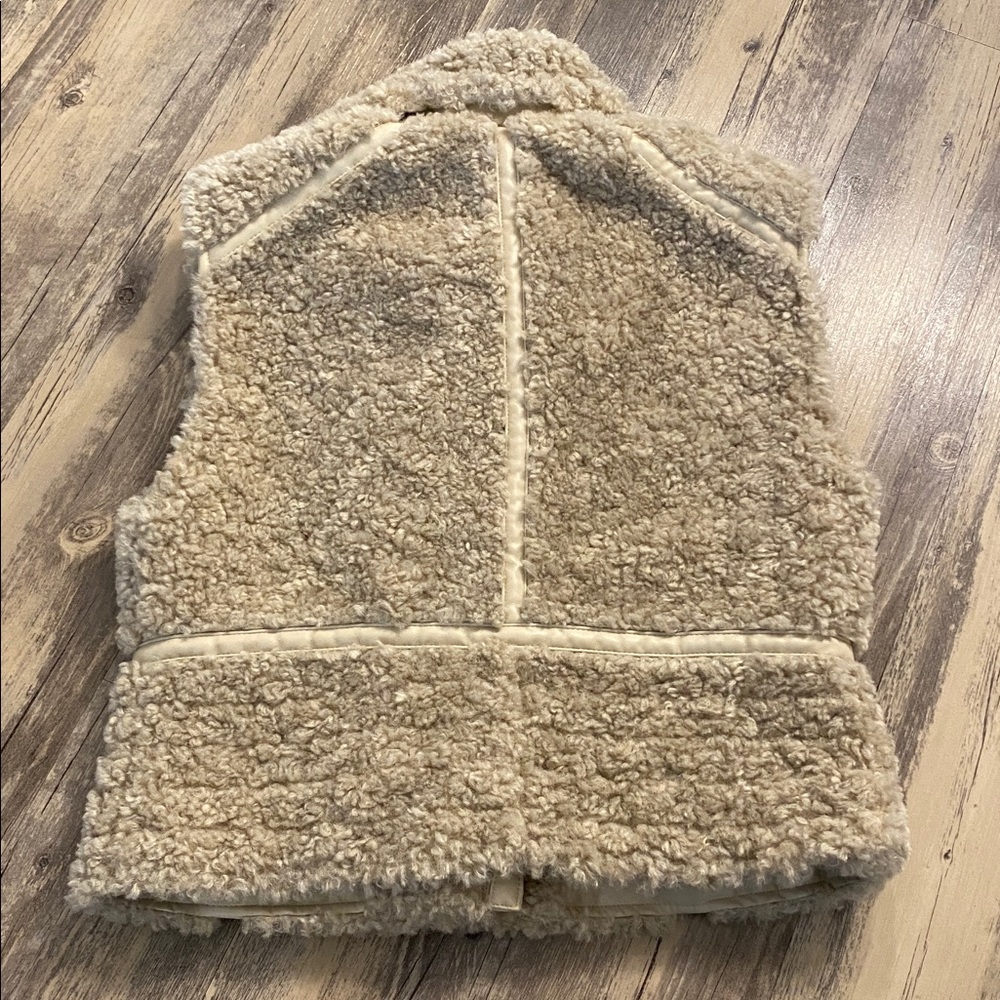 ANTHROPOLOGIE Sherpa Teddy Vest Women's Size SMALL - Picture 13 of 14